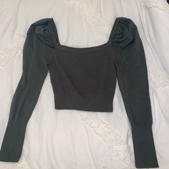 Dark Green Cropped Top w Puffy Shoulders - Picture 1 of 3